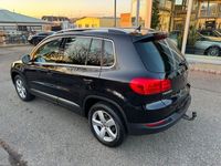 Gebraucht VW Tiguan Sportline 170 PS (125 kW) 2012 Deep black perleffekt SUV
