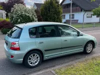 Gebraucht Honda Civic 110 PS (80 kW) 2004 Grün Limousine