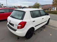 Gebraucht Skoda Fabia Cool Edition 60 PS (44 kW) 2012 Weiß Kleinwagen