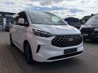 Gebraucht Ford Tourneo Titanium 136 PS (100 kW) 2025 Frostweiß Van / Kleinbus