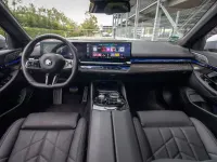 Gebraucht BMW 540 M Sport 303 PS (222 kW) 2025 Grau Limousine