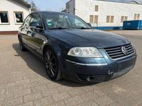 Second-hand VW Passat Highline 193 CP (141 kW) 2004 Albastru Berlinǎ