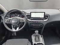 Neu Kia Ceed 150 PS (110 kW) 2026 Pentametal met. Kleinwagen