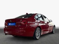 Gebraucht BMW 318 Advantage 136 PS (100 kW) 2016 Rot Limousine