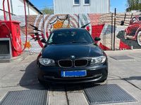 Gebraucht BMW 116 122 PS (89 kW) 2009 Schwarz Kleinwagen