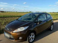 Gebraucht Ford Fiesta Titanium 82 PS (60 kW) 2011 Braun Limousine