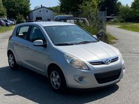 Gebraucht Hyundai i20 Classic 86 PS (63 kW) 2012 Silber Kleinwagen