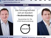 Neu Volvo XC40 Plus 163 PS (119 kW) 2026 Grau SUV