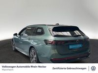 Gebraucht VW Passat R-line 150 PS (110 kW) 2025 Maripositgrün metallic Kombi