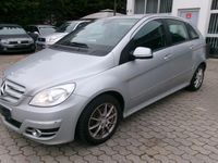 Gebraucht Mercedes B180 109 PS (80 kW) 2011 Silber Van / Kleinbus
