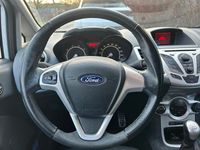 Gebraucht Ford Fiesta 104 PS (76 kW) 2009 Weiß Kleinwagen