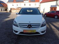 Gebraucht Mercedes B180 122 PS (89 kW) 2014 Calcitweiss/zirrusweiss Van / Kleinbus