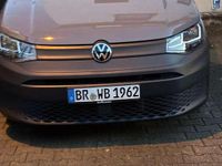 Gebraucht VW Caddy Goal 102 PS (75 kW) 2024 Grau Van / Kleinbus