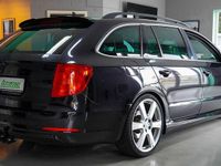 Gebraucht Skoda Superb Exclusive 140 PS (102 kW) 2013 Cerna magic/black magic Kombi