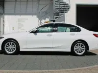 Neu BMW 318 156 PS (114 kW) 2026 Alpinweiß uni Limousine