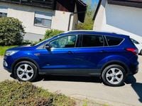 Gebraucht Ford Kuga Titanium 179 PS (131 kW) 2017 Blau SUV