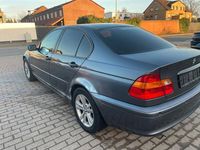 Gebraucht BMW 318 143 PS (105 kW) 2002 Grau Limousine