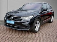 Gebraucht VW Tiguan Active 150 PS (110 kW) 2022 Deep black perleffekt SUV