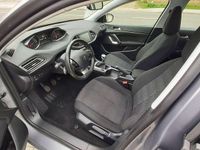 Gebraucht Peugeot 308 Active 131 PS (96 kW) 2015 Lack grau artense Kombi