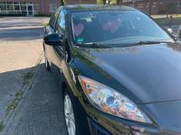 Używany Mazda 3 105 KM (77 kW) 2011 Czarny Sedan/Limuzyna
