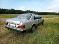 Gebraucht Mercedes 230 132 PS (97 kW) 1988 Grau Coupé