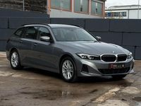 Gebraucht BMW 330e 184 PS (135 kW) 2022 Skyscraper grau metallic Kombi