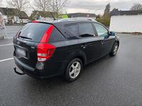 Gebraucht Kia Ceed 115 PS (84 kW) 2011 Schwarz Kleinwagen