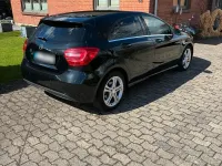 Gebraucht Mercedes A180 122 PS (89 kW) 2013 Schwarz Kleinwagen