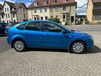 Gebraucht Ford Focus Ghia 116 PS (85 kW) 2005 Blau Limousine