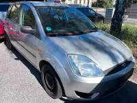 Gebraucht Ford Fiesta 69 PS (50 kW) 2005 Silber Kleinwagen
