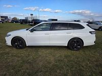 Gebraucht VW Passat R-line 193 PS (141 kW) 2024 Weiß Kombi