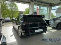 Gebraucht VW Golf VIII GTI 265 PS (194 kW) 2025 Schwarz Limousine