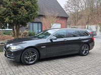 Gebraucht BMW 520 190 PS (139 kW) 2016 Braun Kombi