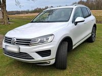 Gebraucht VW Touareg 262 PS (192 kW) 2015 Weiß SUV
