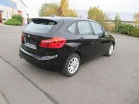 Gebraucht BMW 218 Advantage 140 PS (102 kW) 2019 Bonnetfluidblackmet. Kombi