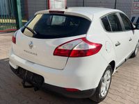 Gebraucht Renault Mégane GrandTour 106 PS (77 kW) 2012 Weiß Kombi
