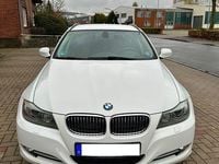 Gebraucht BMW 320 Sport Line 184 PS (135 kW) 2011 Weiß Kombi