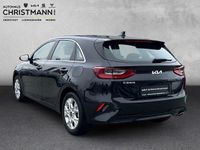 Gebraucht Kia Ceed Vision 120 PS (88 kW) 2022 Black pearl Kleinwagen