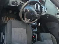 Gebraucht Ford Fiesta 60 PS (44 kW) 2010 Weiß Kleinwagen