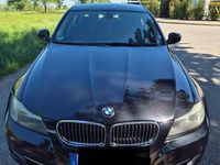 Gebraucht BMW 318 143 PS (105 kW) 2011 Schwarz Limousine