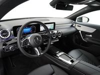 Gebraucht Mercedes CLA180 Shooting Brake Luxury 136 PS (100 kW) 2025 Grau Kombi