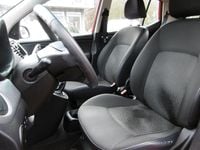 Gebraucht Hyundai i10 Edition 69 PS (50 kW) 2013 Rot Kleinwagen