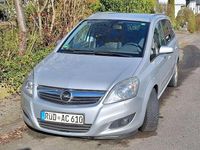 Gebraucht Opel Zafira Innovation 125 PS (91 kW) 2009 Silber Van / Kleinbus