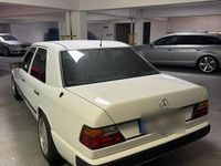 Gebraucht Mercedes E260 170 PS (125 kW) 1989 Weiß Limousine