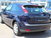 Gebraucht Ford Focus Ambiente 101 PS (74 kW) 2006 Blau Limousine