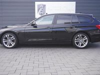 Gebraucht BMW 318 Advantage 136 PS (100 kW) 2016 Schwarz ii Kombi