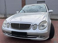 Second-hand Mercedes E500 306 CP (225 kW) 2005 Argintiu Berlinǎ