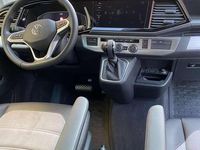 Second-hand VW Multivan 204 CP (150 kW) 2021 Albastru Monovolum