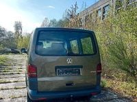 Usata VW T5 140 CV (102 kW) 2011 Verde Furgone