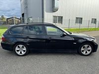 Gebraucht BMW 320 177 PS (130 kW) 2008 Schwarz Limousine